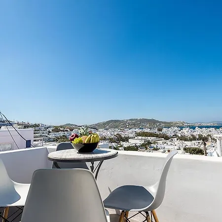 Marianna Suites *
